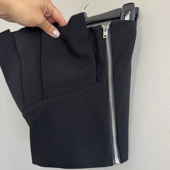 NWT Banana Republic Cropped Ruffle Top Black Woman’s Size 2 Zip Up Tube Top - Picture 6 of 10